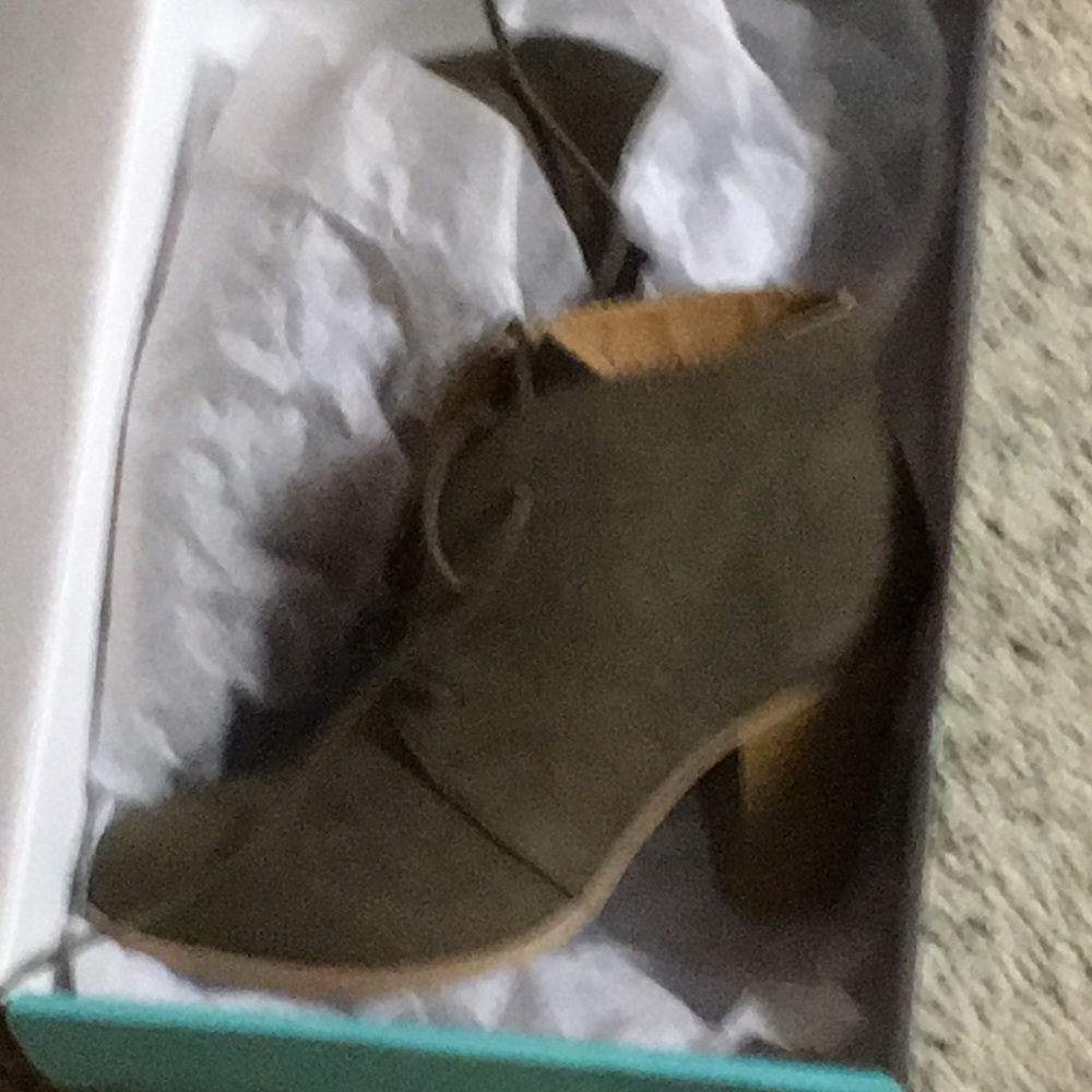 Ankle boots